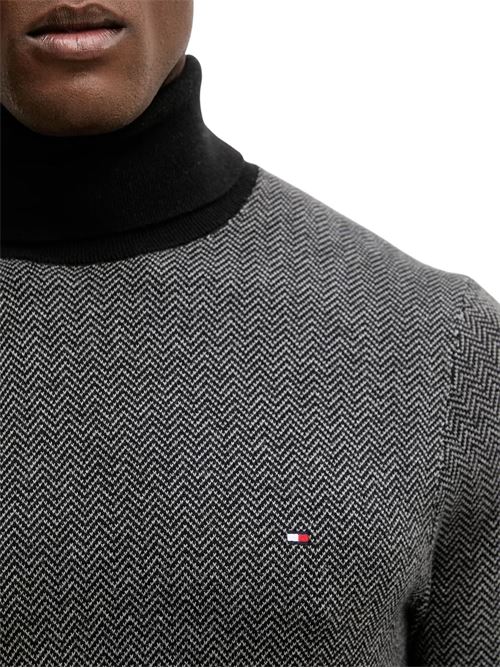 Maglia nera e grigia a collo alto misto cashmere Tommy Hilfiger | MW0MW404460IM
